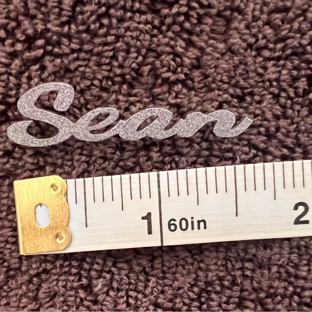 Silver Script 'Sean' Nameplate Pin - Picture 2 of 6